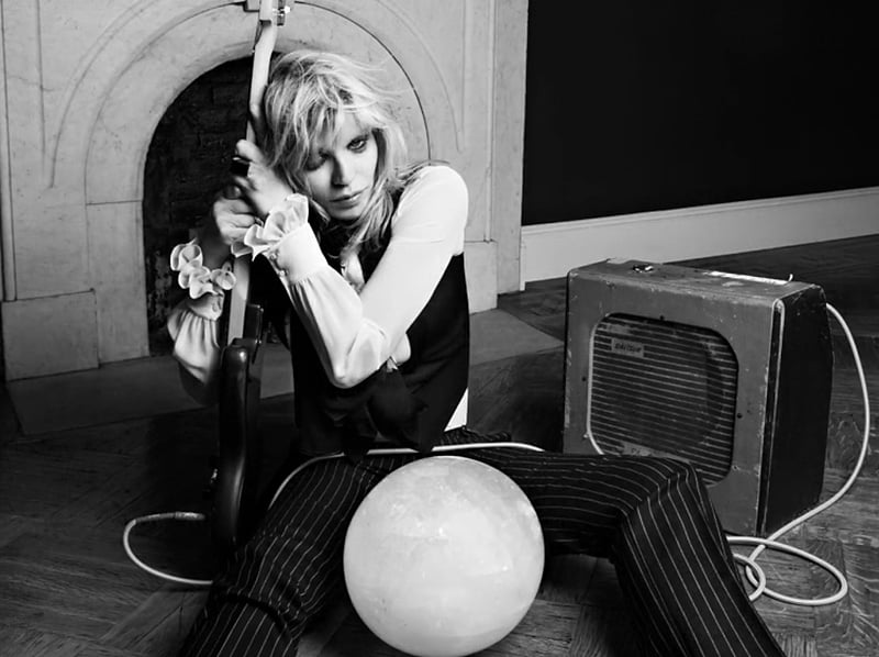 COURTNEY & MICHAEL STIPE DUET COURTNEY & MICHAEL STIPE DUET